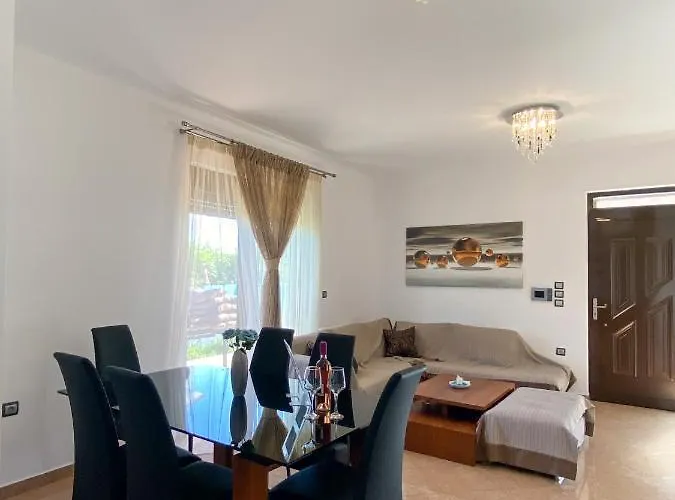 Rosalia House Asgourou