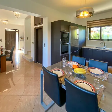 Villa Rosalia House Asgourou