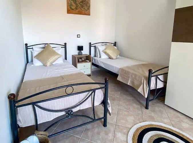 Rosalia House فيلة Asgourou