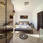 Rosalia House Вилла *