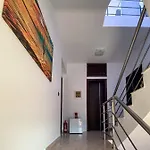 Rosalia House Вилла Асгуру