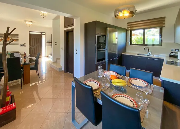 Villa Rosalia House Asgourou