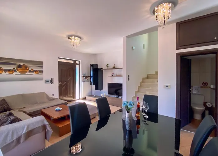 Rosalia House Villa *